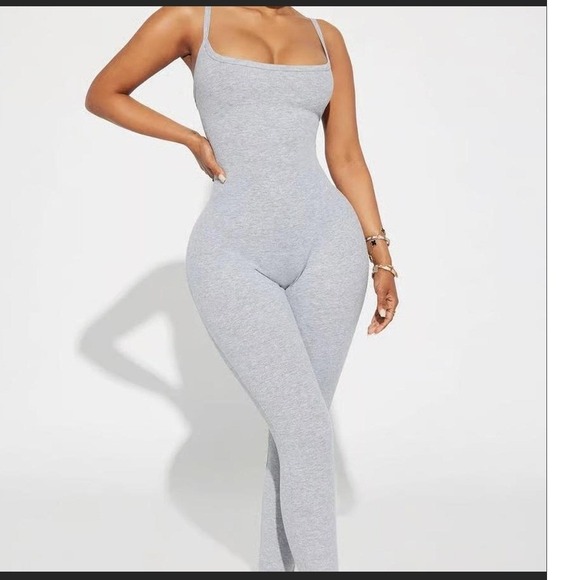 Fashion Nova Pants - Fashion Nova Neila Ribbed Jumpsuit Heather Grey Medium Sleeveless Scoop Neck NEW